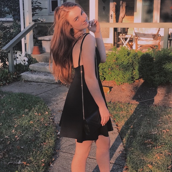 Meet your Posher, Rhea - Picture 3 of 3